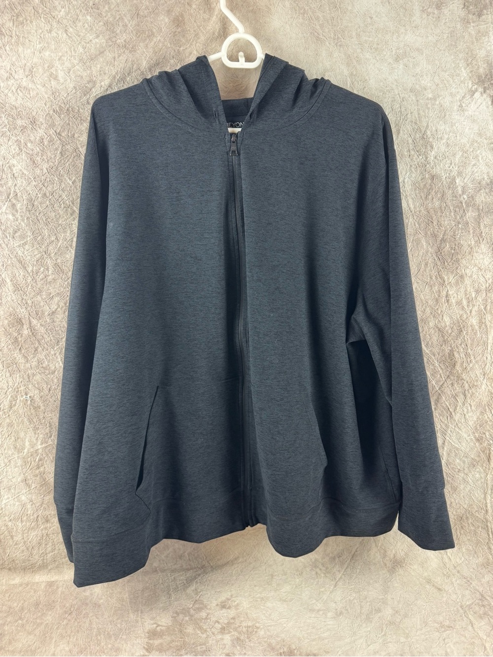Beyond Yoga Charcoal Zip Hoodie 3x. Yoga sweatshirt full zip